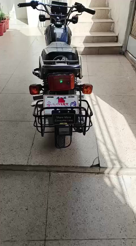 السلام عليكم 
دراجه للبيع السعر 350 قفل


**إذا كنت صاحب هذا الإعلان وتريد حذفه لأي سبب، رجاءا أرسل رسالة إلى الدعم الفني**