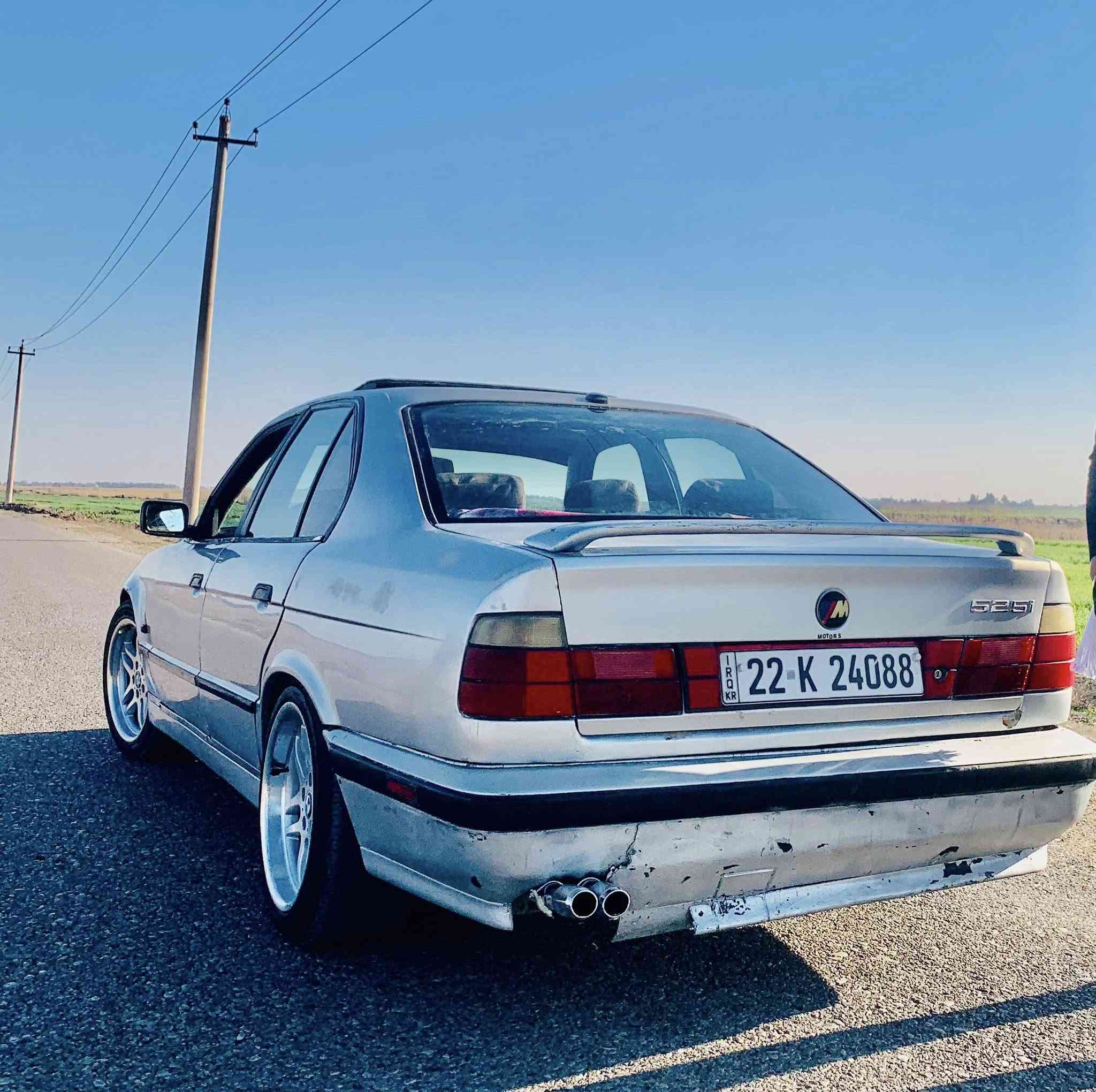 سلام عليكم بي ام 535 الأصل موديل 1991محرك 20كبس فتحه سقف 6سلندر سنويه لل27يرادلهة دعاميات وصبغ تبريد لكمبريسر مابيهة عندي وكاله عامه وصاحبها موجود رقم شمالي اربيل مكينه جديد قبل شهرين ماخذهة سياره سعرهة45وبيهة مجال حك جيه ***********مكانهة ديالى تقاطع لوجيهيه
