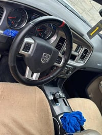 جارجر الببع    مكفوله  من   گصه وسرقه      سياره  كارتون     بيه  كتاب...