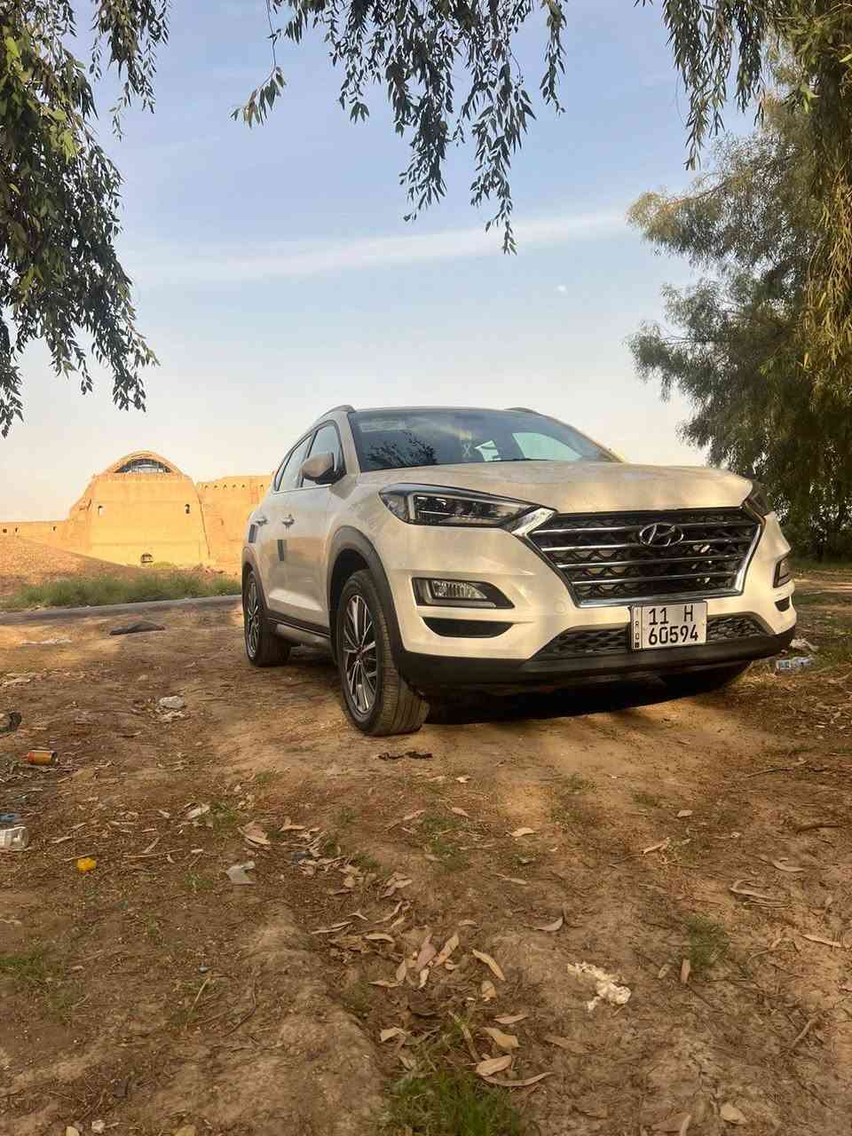 سلام عليكم للبيع توسان 2020
كفالة ما عدة بارد قليل... 
شركت الكاصد فول ما عدة الفتحة
محرك 2000 دوش
خمس عدسات لد خلفي
داخل صاج كشنات كهراء
كامرة أمامية خلفية حساس امامي خلفي
شحن واير ليس شاشت الكاصد الصلية
ماشية 84 حقيقي
 حدادية جديدة تخم تاير سبير الشركة ما نازل
تبريد ثلج ❄️ سيارة احلى من صور
مكان سيارة بغداد
للاستفسار *********** سعر (188)  وبيهة مجال
المو شراي لا يتصل
