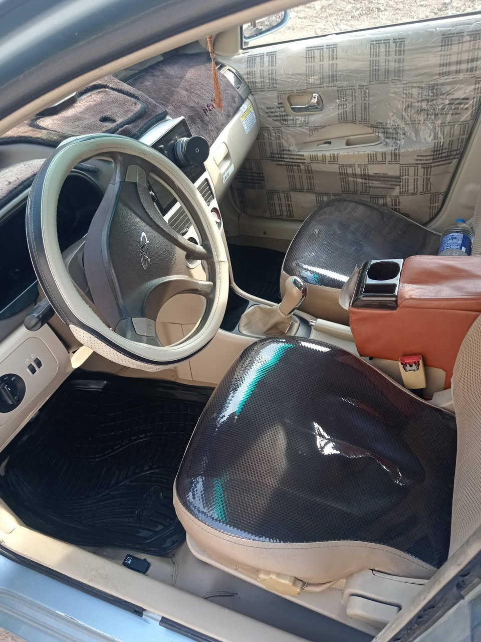 السلام عليكم سياره شيري فلاوين للبيع موديل 2011 سياره نضيفه وحلوه بيه صبغ اثر جراد البنيد وسياره نضيفه حيل كير ومحرك مكفولات تبريد ثلج سياره رقم بغداد بسمي مكان بغداد حي الجهاد السعر ٤٤
***********
