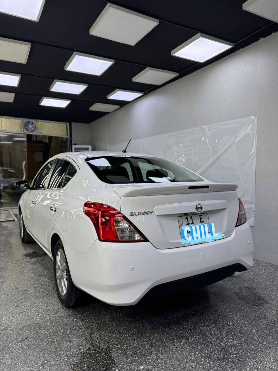 السلام عليكم. 
للبيع نيسان سني 
موديل 2023 
فول مواصفات 
بصمة 
شاشة
كامرة اصلية 
دشبول ليزري قطعتين 
مري شفط 
قطعتين تبريد 
4 جام كهرباء 
ويل كب 
اشارة بالمراية 
سبايدر 
حساسات 
بروجكتر امامي 
ماشيه 45 الف كيلو 
السيارة كفالة من صبغ وضربة والبارد 
العنوان بغداد الكرادة 
السعر 128 وبيهة مجال بسيط. 
للاستفسار ***********
