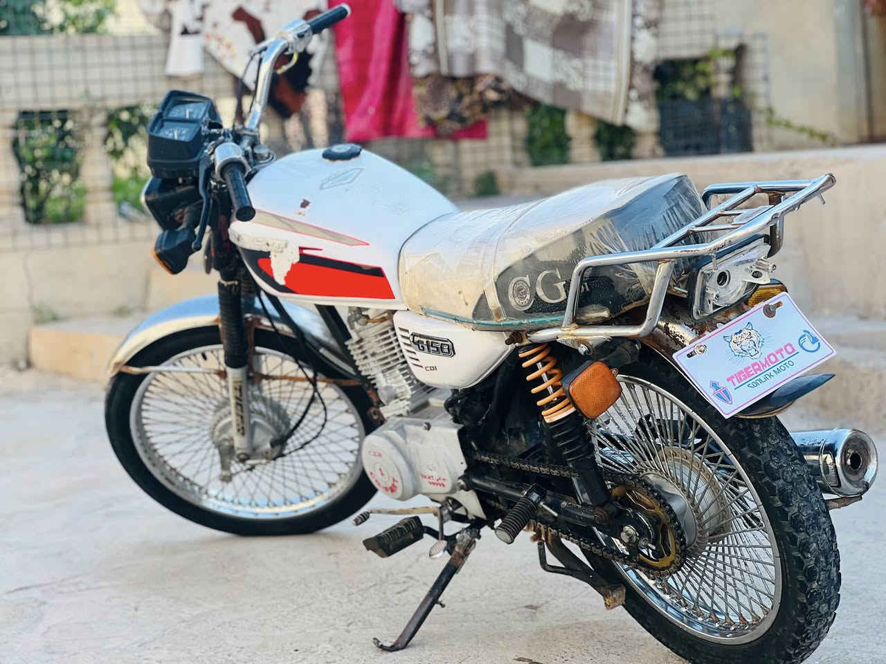 ماطور بارت عيتاني الاصلي 99999
كلشي شغال بس يعوزه ربط ⚡️ 
نشاط سرعه 🔥 ✈️ 
المكان قرية الشويرات 
السعر 275وبي مجال ***********

