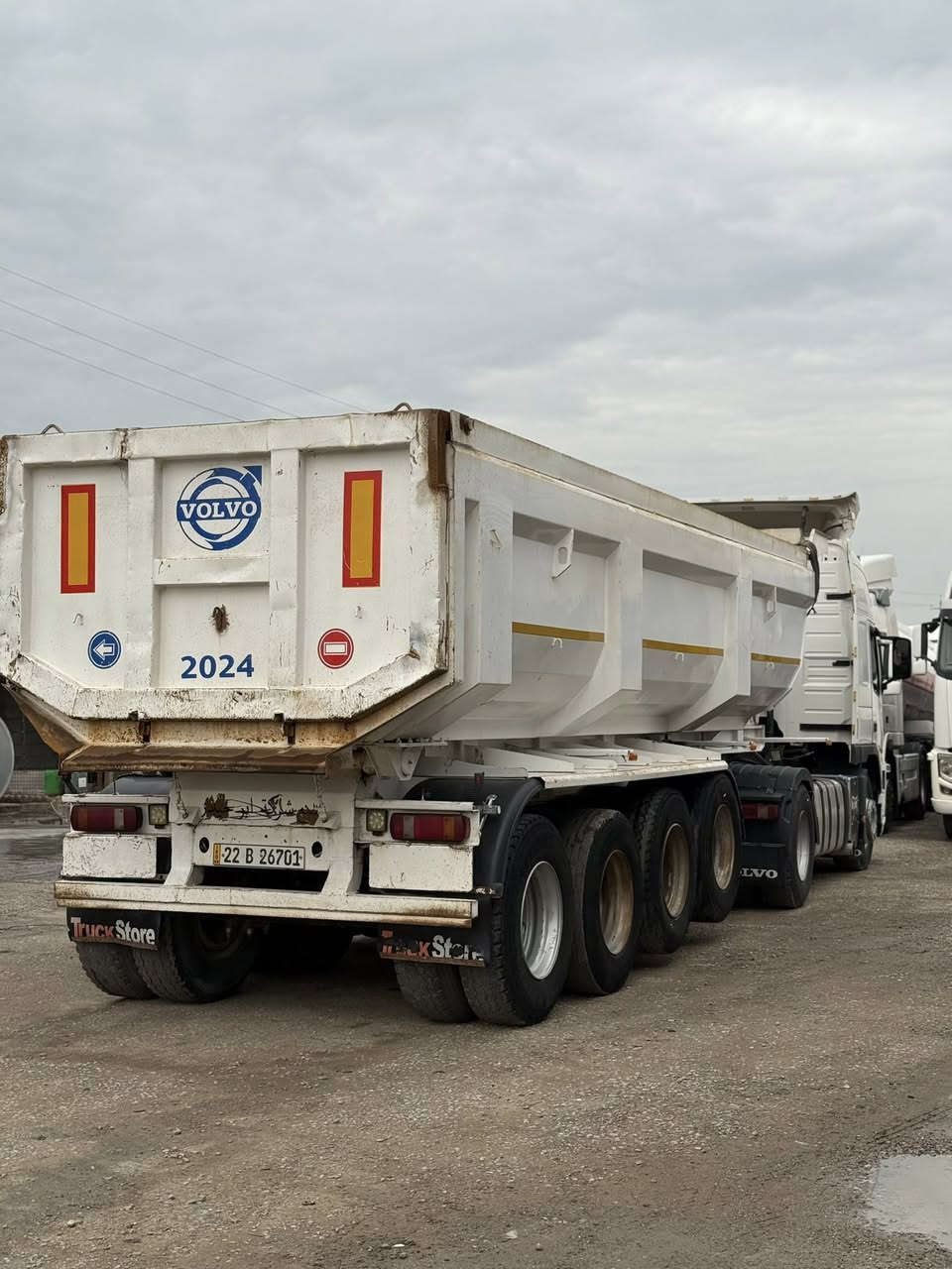 السلام عليكم 

للبيع فالفو FM نساف 

موديل 2012

حجم المحرك:480

نوع القلاب:ابو حيدر حداد اربع 4️⃣
    دناكير دبل تاير 

كير اوتوماتيك 

بودي 22 متر

السياره موجود في معرض عادل 

عنوان كركوك مقابل جسر واحد حزيران 

***********
