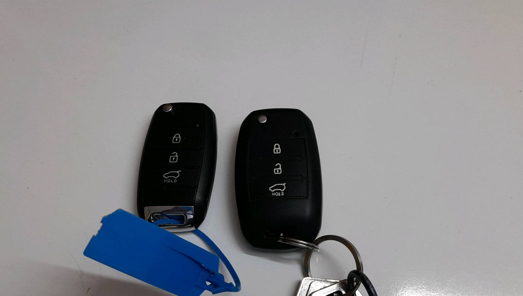 كيا سبورتاج  موديل  ٢٠١٨
اللون سلفر مواصفات 
ماشية ٨٥ الف كيلو 
السيارة مكفولة من الصبغ والاستبدال والبارد ٠٠٠ ما عدا الدعامية الأمامية كما موضح بالصور 
 كير ومحرك وصدر وكهربائيات مكفول من الفتح والتبديل والتصليح
رقم بغداد باسمي تحويل ثاني يوم
الموصفات 
كشنات جلد مشمشي مغلفة باسود
بانوراما + تحكم ستيرن _ مانع انحدار وانزلاق _ إشارة بالمري
حساس تاير ولايت _ حساسات خلفي _ كامرة خلفية _ تبريد قطعتين _ لدات نهارية _ ثلاث انواع نظام قيادة [ عادي _ يكو _ سبورت] _ دواسة نيكل _ ويل كب كروم حجم ١٩ _ شاشة عطلات _ دفتر صيانة بالشركة الدولية و كتلوك كامل
ريمونت سيارة عدد ٢
السعر ١٧٥ وبيه مجال
المكان بغداد
***********