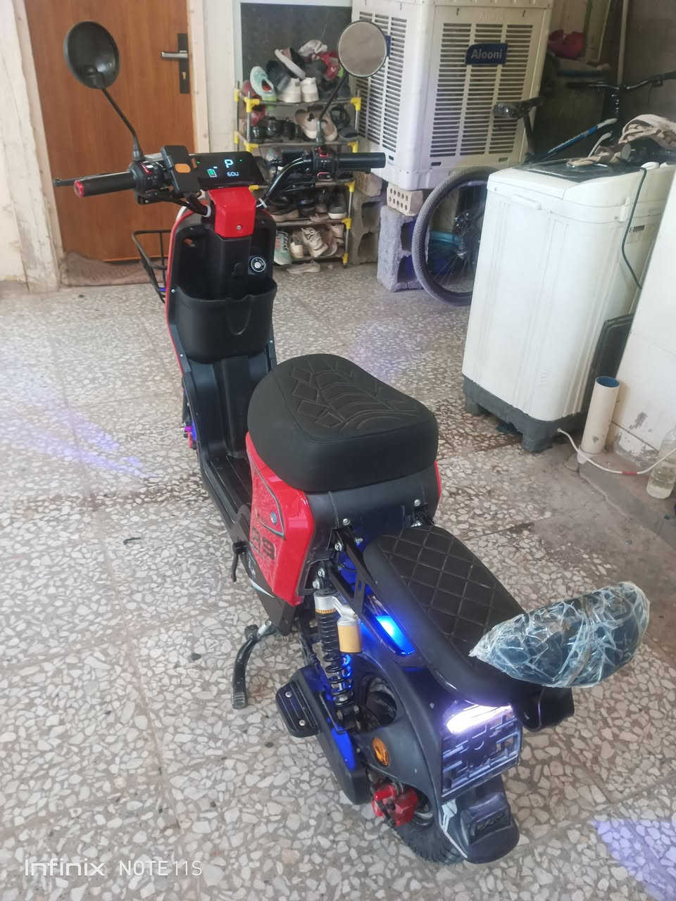 سعر 325 قفل عنوان بغداد حي نصر الدراجه الباتريت تعبانه 
077 410 0396 6
