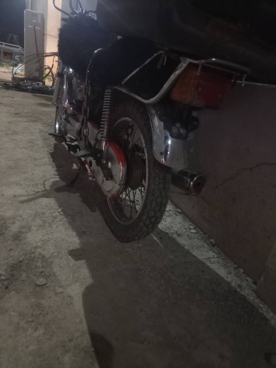 روبار موديل 2020 منفيس اصلي موجود 5 كير ناقصها بس عداد سرعه
250 قفل بدون معامله


**إذا كنت صاحب هذا الإعلان وتريد حذفه لأي سبب، رجاءا أرسل رسالة إلى الدعم الفني**