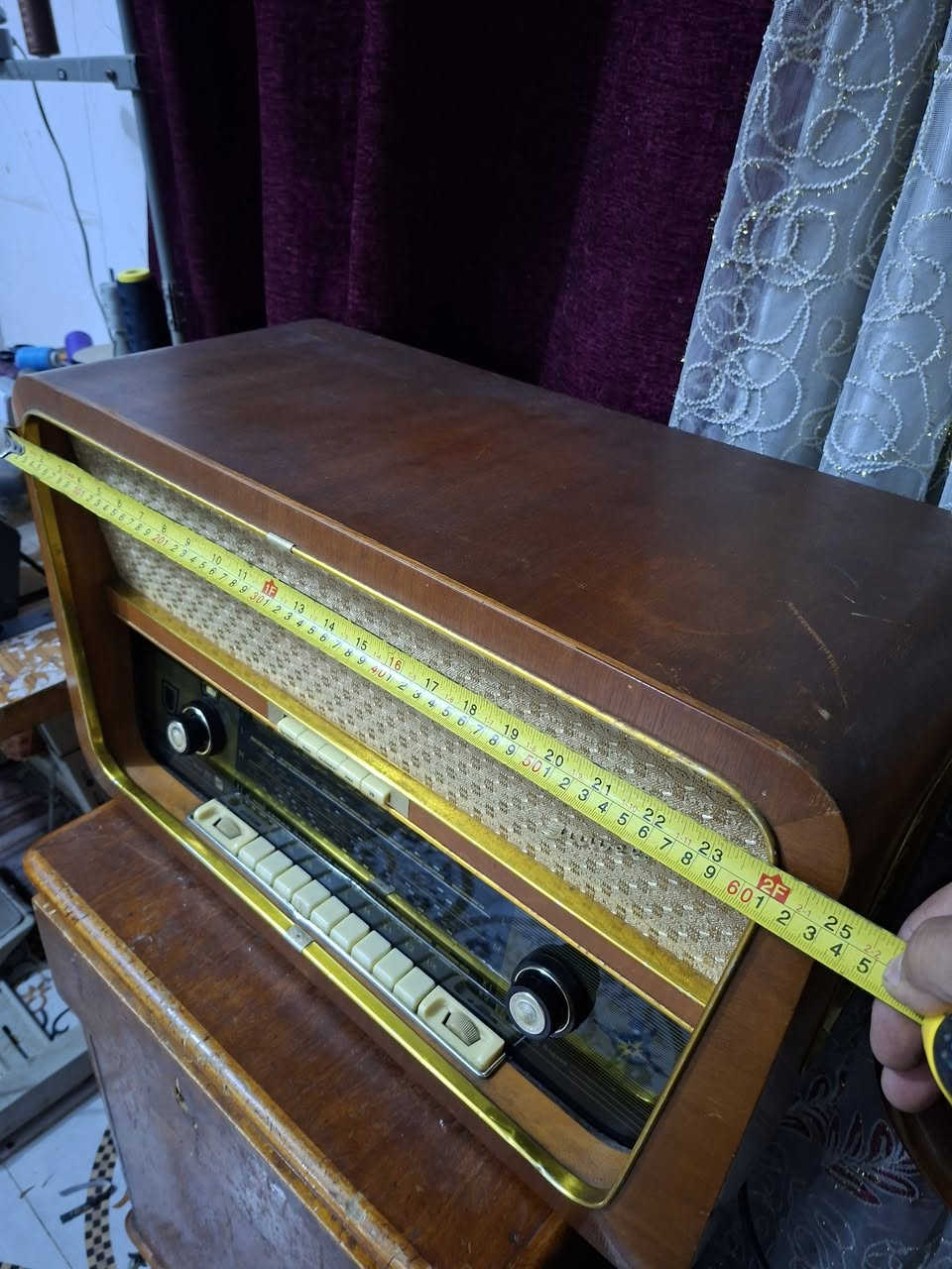 جهاز راديو الماني نضافه ٩٥ بالميه ابلاد على وضع الشركه انتاج الخمسينات صوت نقي بدون اي خلل كافه الموجات تعمل مع اف ام لهواه الاقتناء سعر ٣٠٠ يوجد توصيل كل المحافضات


**إذا كنت صاحب هذا الإعلان وتريد حذفه لأي سبب، رجاءا أرسل رسالة إلى الدعم الفني**