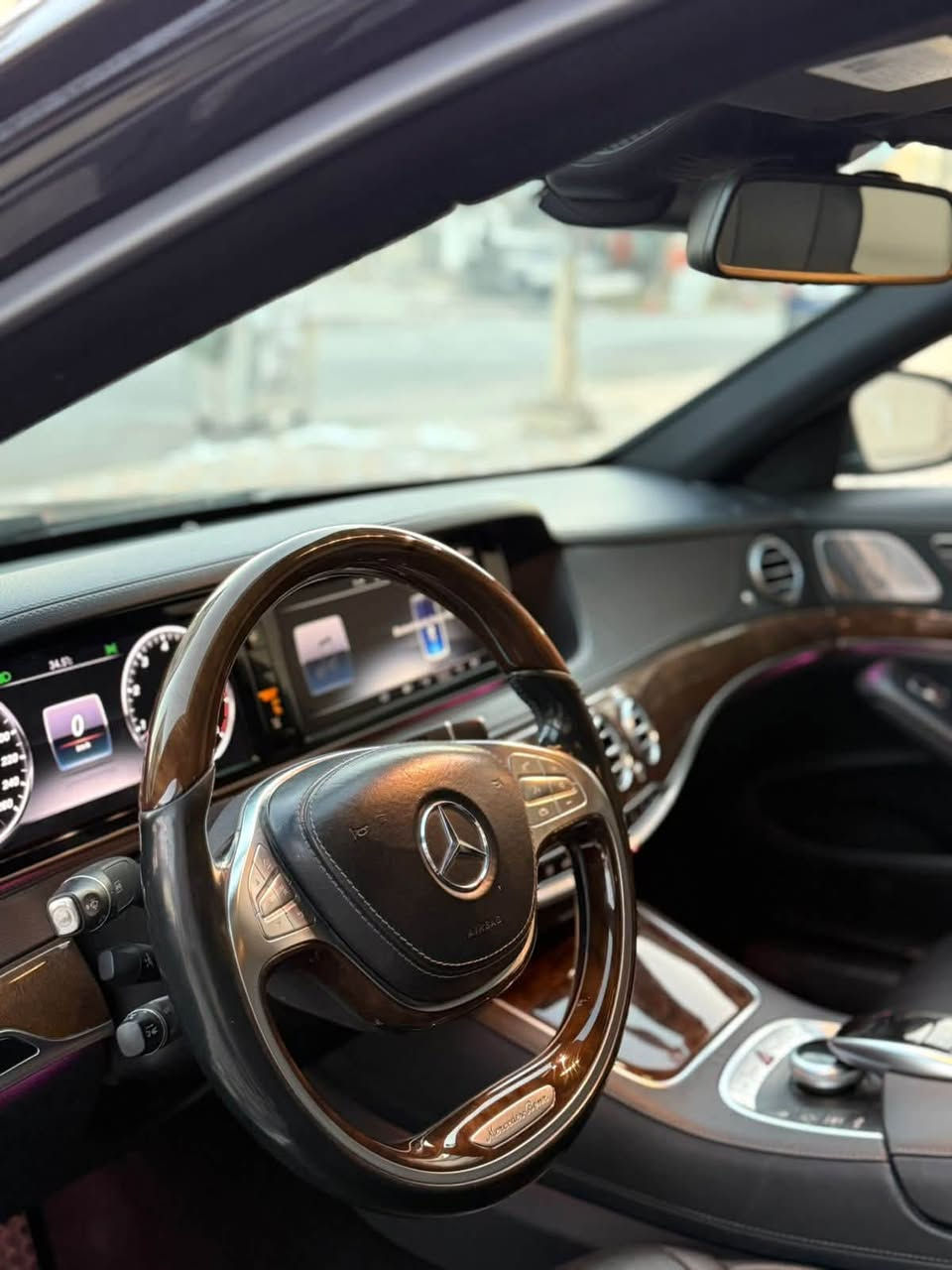 مرسيدس S-CLASS 550 لارج 
مكفولة بدون قطرة صبغ 
العنوان ~ بغداد / للتواصل ***********
بيع او مراوس حسب القناعة
