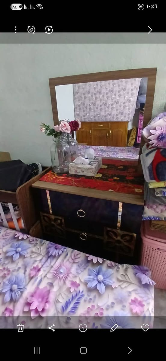 سلام عليكم عندي هذني الغراض للبيع والسعر خاص على هاذا الرقم***********
