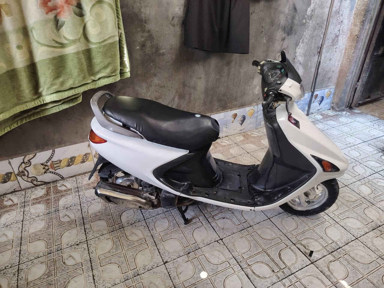 سلام عليكم دراجه فراشه دراجه كل نقص مابيها دراجه كهربائيات كله شغال دراجه شلعه ومعدل فول دراجه نضافه فول دراجه مامفتوحه دراجه حلوه نضيفه السعر 550 وبيها مجال المكان نجف الرقم ***********
