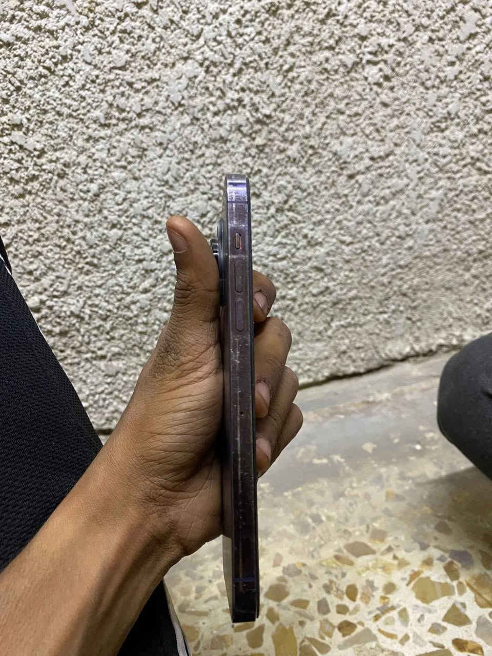 سلام عليكم ١٤ برو ماكس جهاز مبدل شاشه بصمت وجه وكفها وبي شغوط بشاصي بطاريه 76 فقط. 450وبي مجال مكاني بغداد ***********
