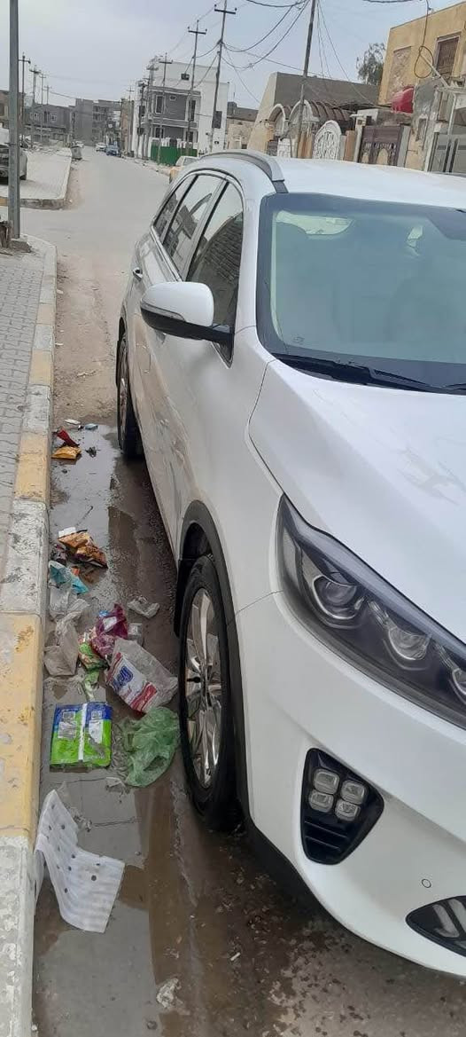 السلام عليكم 
كيا سورنتو ٢٠١٨ خليجي مكفولة من الضربة والصبغ بيهة حالوب كلش ناعم قمارة وبنيد فقط ٦سلندر سيارة جاهزة وجديدة مكانهة ديوانية حي الحظارة 
*********** ديوانية, القادسية
