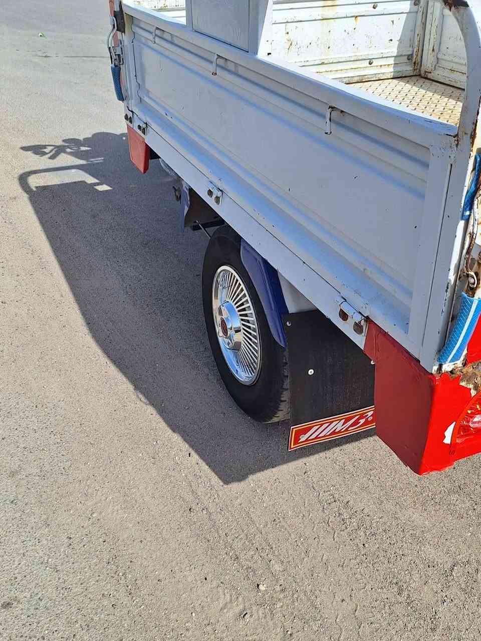 سلام عليكم موديل 2024 بلاديه لا لحيك ولا صبغ كفاله عامه اي نقص مابيه مال جناي سعر 1650تحياتي لجميع مكاني بغداد
***********
