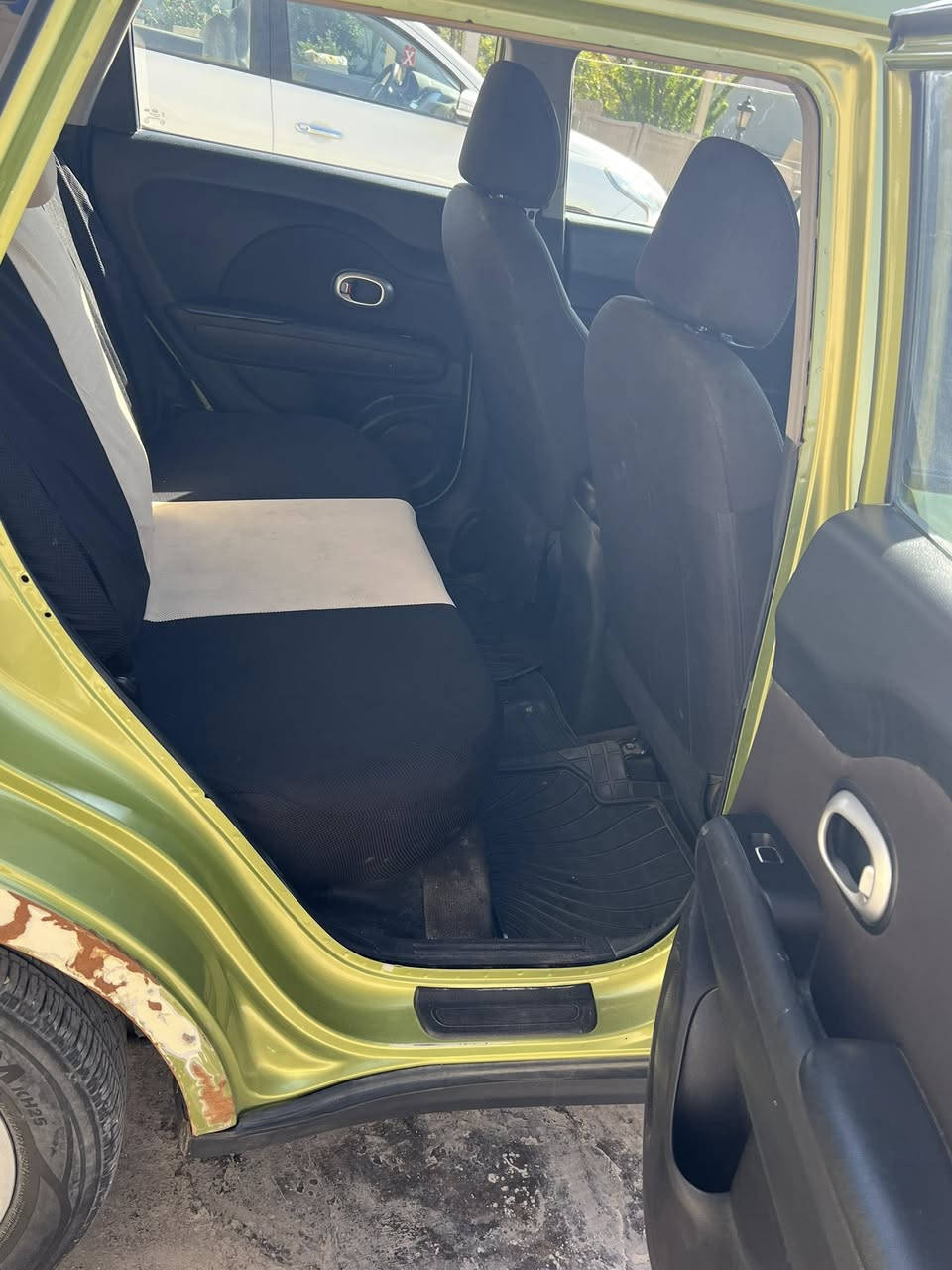 كيا سول ٢٠١٧ ماشيه ٦٥الف محرك ١٦٠٠gdiمكان السياره بغداد الدوره السعر 85$وبيها مجال الضرر مالتها موضح بل سونار سياره مال بيت ***********
