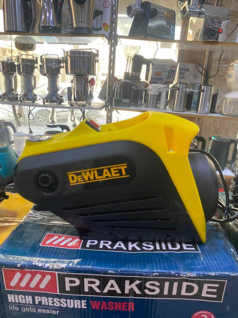اتوفر فارات غسل الماني ملف نحاس 250/300بار 
 تواصل :***********-***********
عنوان -خانقين -شارع حسينه كبير محل ركن عالم لاوربي
