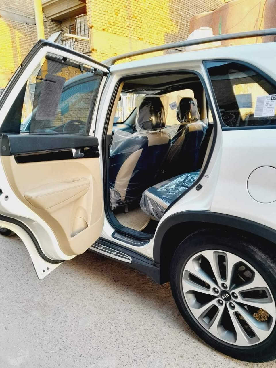 سورنتو خليجي ٢٠١٤ رقم اربيل جديد هزه جديده ٤ سلندر دوش ٢٤٠٠ لسياره فول مواصفات 1عل 1 جاهزه مانقصهه برغي مال جناي تخم تاير صدر كله جديد مكفوله ماعده جاملغ خلفي السعر ١٧٠ مكان السياره بغداد ***********
