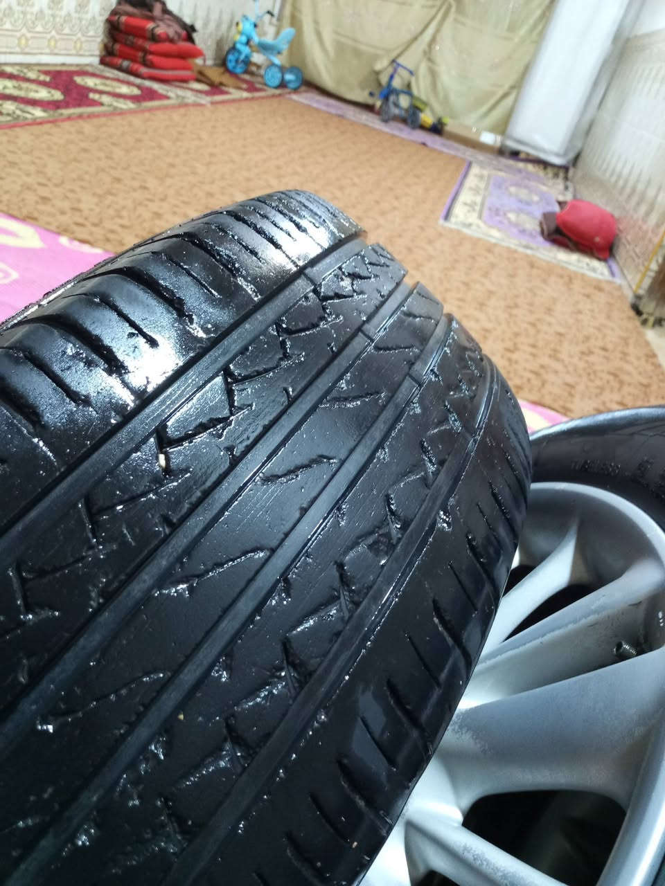 ويل شاهينه حصيره حجم 16ب300وبي مجال نجف عباسيه ***********
