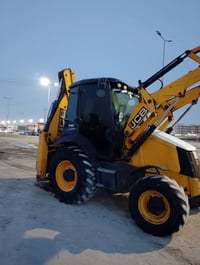 جيسي بي • معدات ثقيلة