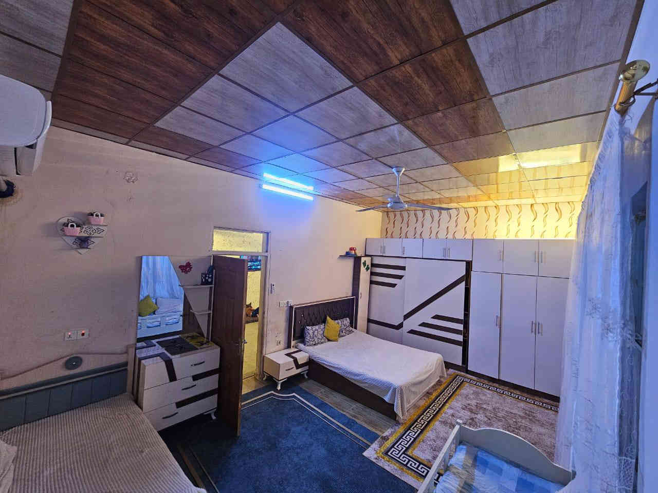 بيت طابو زراعي البيع ١٠٠م طابق واحد يم جامع الحق سعر ٧٠مليون بي مجال واجهه ٦ونص وعمق ١٥ونص قرب دائراة المعوقين مكتب السفير عقار مقابل دائراة المعوقين يم مدرسة باباكركر الاهليه ***********مكتب
