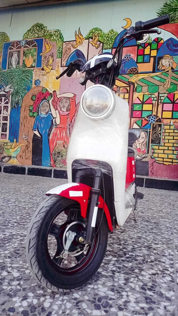 دراجه شحن حجم 16 موديل 2025
تحتوي على شاشه ملونه تعرض السرعه والشحن 
دبلات أمامي وخلفي
عدد البطاريات 4 
16 امبير 
استاند عدد 2
مقعدين أمامي خلفي
لايت عالي ناصي
مقعد عالي وسكان عالي
شاحنه جديده 
متواجد خاص 
الاستفسار ***********
السعر خاص
