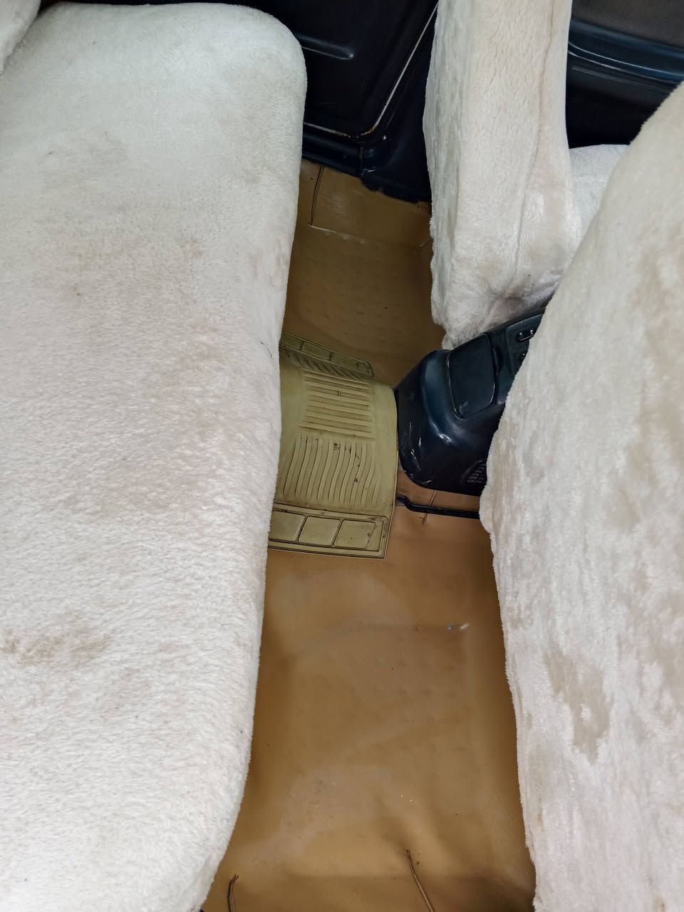 سلام عليكم اخوان  فولكه لبيع 20003 جاهزه محوره  سيدان 14 وتخم تيار تبريد راس ثور مكينه ونجي رياضي  حداديه صايرلي سبوع من شاده سنويه لحد 28  بسمي   تجي وتكلب مكان ذي قار الشطره   هاذه رقمي***********
