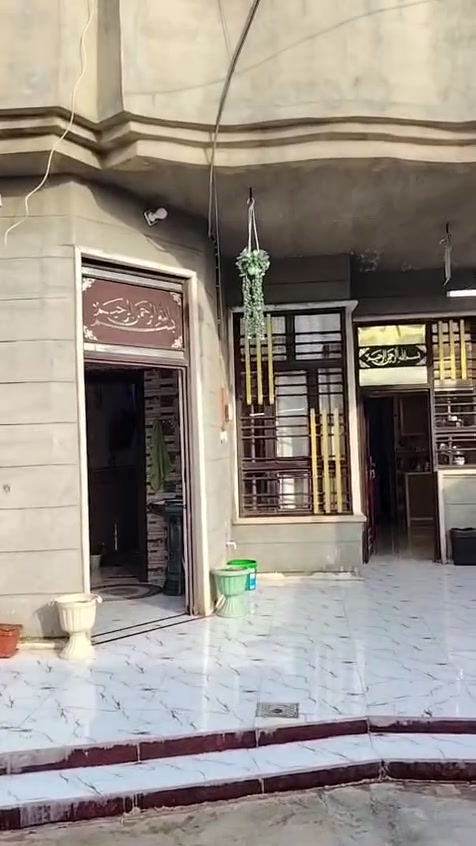 بيت للبيع حي العسكري
للأسفتسار ***********
