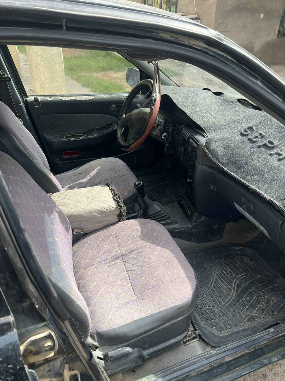 السلام عليكم للبيع سيفيه موديل 94 بغداد مشروع وطني لل 30 تحويل مباشر كير ومحرك شرط تخم تاير كهربائيات كوله شغاله مكفوله من الضربه السعر 30 وبيه مجال حك الجيه للتصال عل رقم *********** مكان بلد ناحيه يثرب
