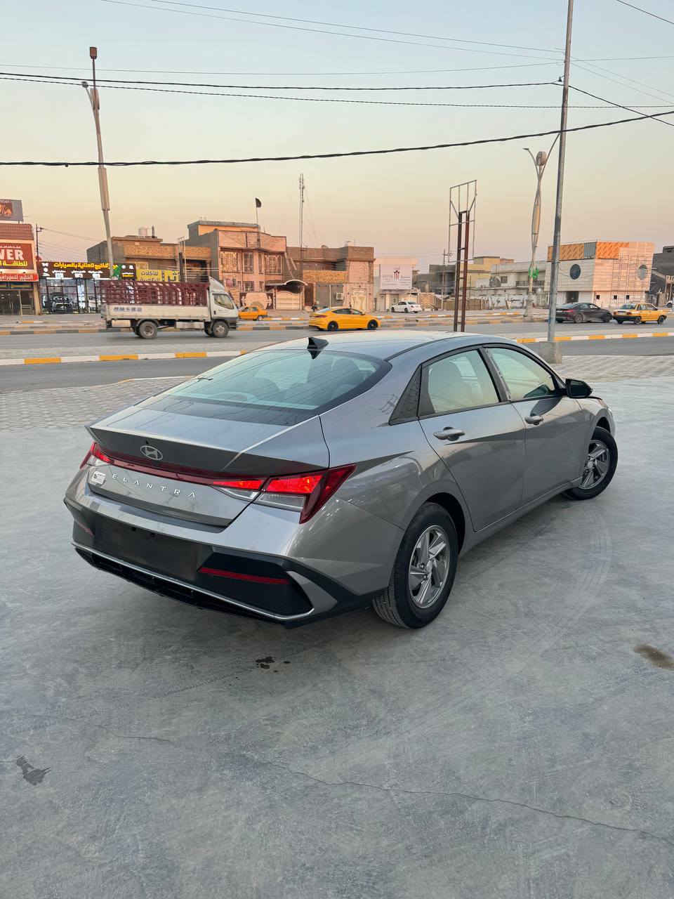 سلام عليكم النترا 2024 مرقمة شهداء قادسية سنتين وصير حرة وكالة عامة من المالك السعر 118 بيه مجال صور الحادث بالمنشور سيارة جديدة ماشية 14 الف نص مواصفات محرك 2000 دوش سيارة جاهزة كل نقص مابيه على وضع الشركة مكاني ديوانية ***********
