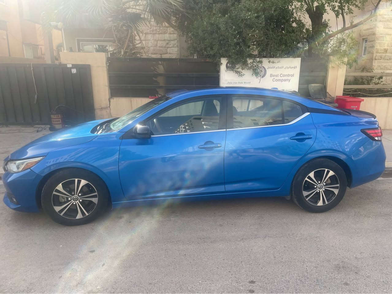 نيسان سنترا midnight موديل : 2021  
وارد 🇨🇦 كندي 
مواصفات SV plus
لون ازرق ببسي
ممشى : 49000 ml

ترقيم اربيل جديد - تواجد اربيل
شرط التحويل 

هزة جديد 

حجم المحرك : 2.0L ( 4,سلندر ) 

ايرباك مرجع سستم
كلة ع وضع الشركة
حادث ربع البونيد و بونيد مبدل
و بارد شبر من الجامرلخ
المواصفات : ‏‎

فتحة سقف  سلايد
بصمة ابواب 
‏‎بصمة تشغيل 
‏‎شاشة كبير ‎
رادارات مع تحديد مسار
استيرن هزاز عند الخروج عن المسار 
كاميرة خلفية 
‏ (التحذير من الاصطدام) 
مع بريك اوتوماتيكي خلفي ( توقف ذاتي ) 
نظام : Eco
نظام : Normal
نظام : Sport
تحكيم ستيرين فوول
تربيد بيانو
كشنات تدفئة
ويل كروم
وبعد هواية مواصفات
للسعر 
 الاتصال على
***********
*********** أربيل, العراق
