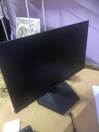 شاشه عل فحص كلشي مابيها نظافه فول  144 فريم ب 2kوسعرها 150 قفل مكان بغ...