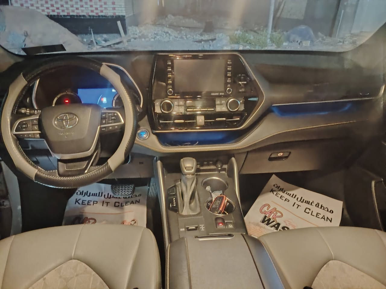 السلام عليكم للبيع هايلندر وارد امريكي هايبرد فول مواصفات سبعة راكب كشنات منفصل فتحة سقف بردات جانبية صور الحادث مرفقة بالمنشور مكان السيارة بغداد للأستفسار ***********
