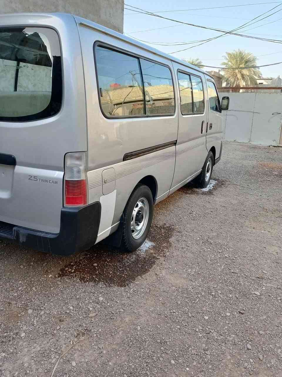 سلام عليكم نيسان موديل 9
رقم بغداد مشروع وطني تحويل مباشر مكفولة من ضربه ول صبغ دوشمه جديده تبريد شغال مكينه وكير وكسل مكفولات 
مكان سياره بغداد رقم الهاتف ***********
