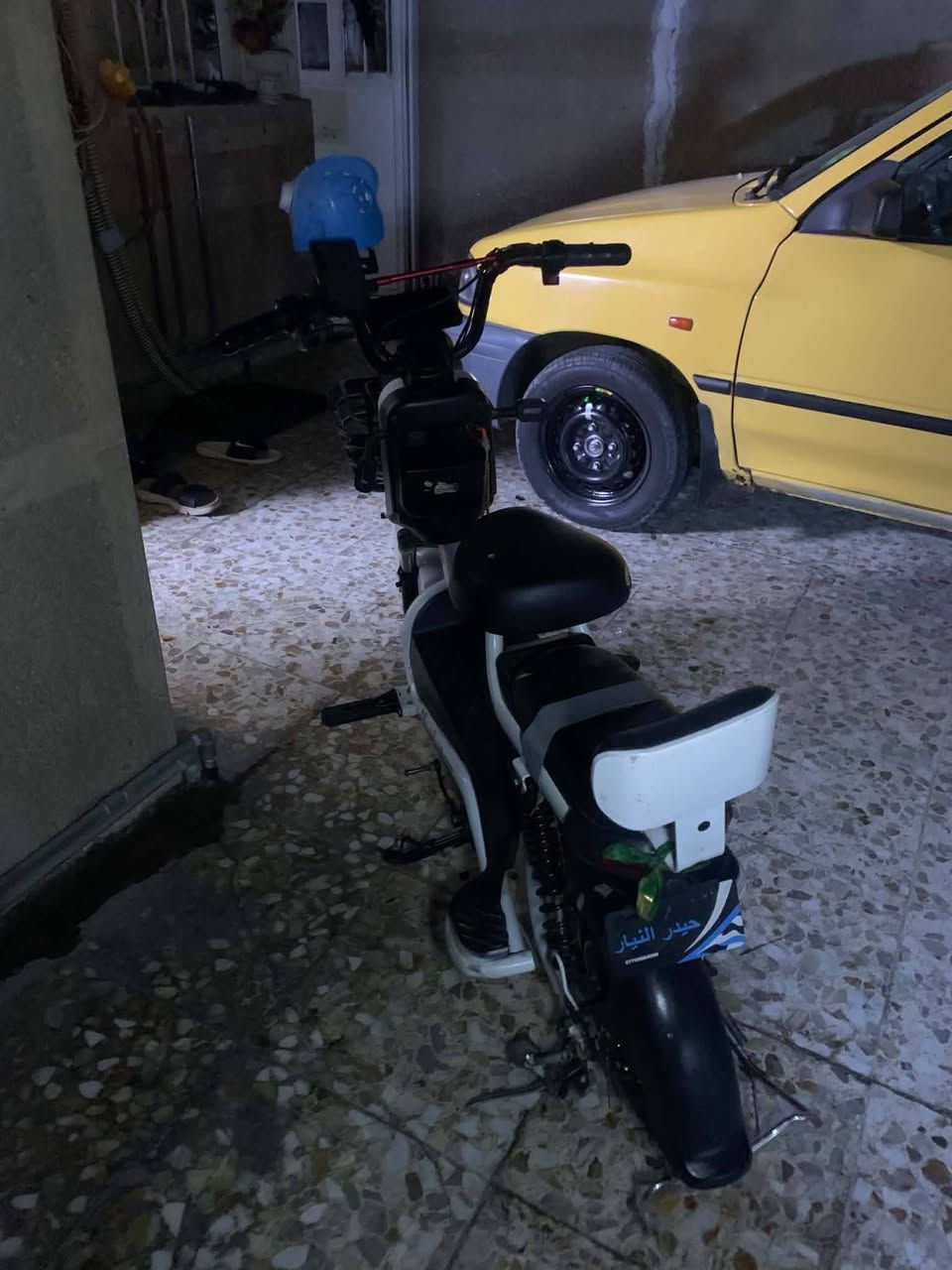دراجة حجم 14شركة حيدر لنيار بطاريات فول نضيفة مثل ما موضح بالصور  ب 200وبيهة مجال مكان بغداد الشعب 
***********
