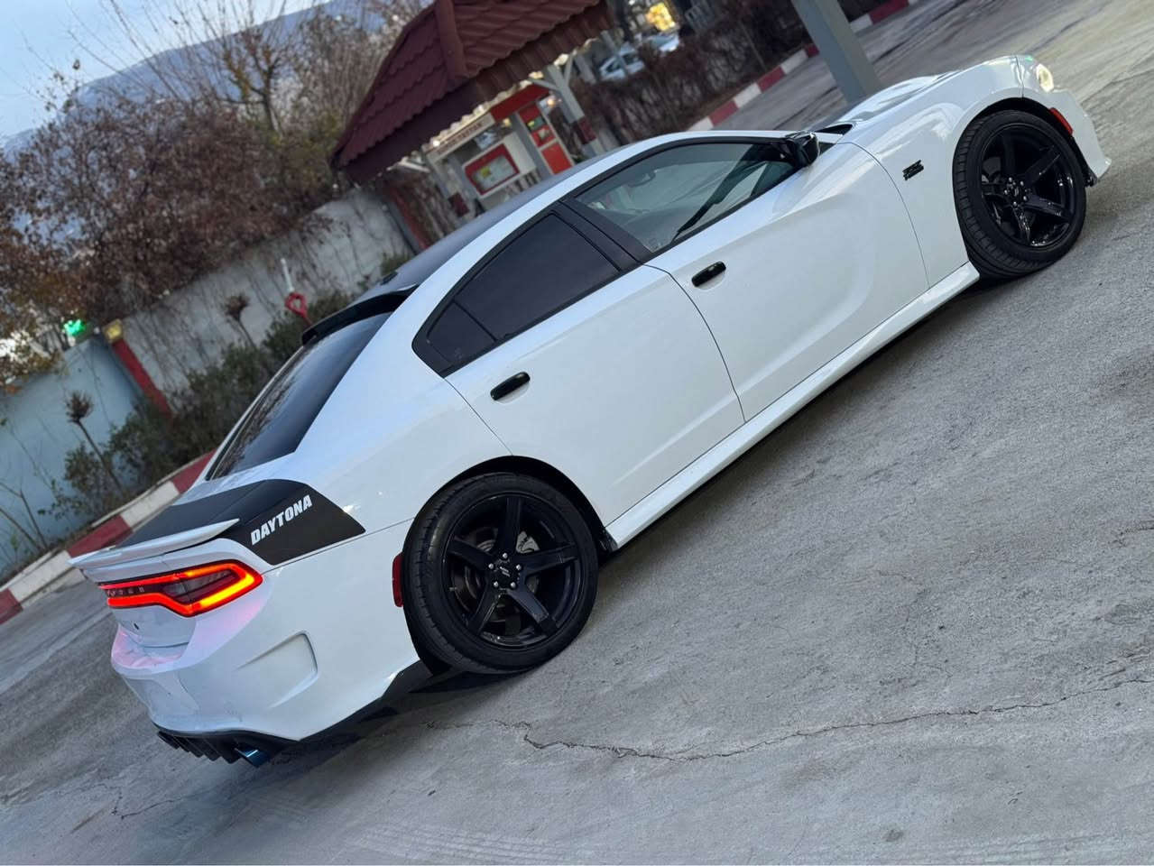 DODGE CHARGER 2020 V6
براوەی دوبەی پۆلیسیە
شەش پستنە
بێ دەبل ئەکسلە تو ویلە تاک ئەکسلە
گێر لە سوکانە پۆلیسی ئەمریکا بوە
دەحم و لێدراوی نیە
شاشە گەورەیە
مواسەفات sxt کامل کراوە بە srt
یەک دینار مەسرەفی نیە چال و شوخت و قەپ و قۆپیشی بەشەرت گێر و مەکینە و کارەبایی بەشەرت
کامل مەسرەف کراوە
داوای ٨٦$ مجالێکی زۆر کەمی لێ ئەکەم
0750 4297768 سوران, أربيل
