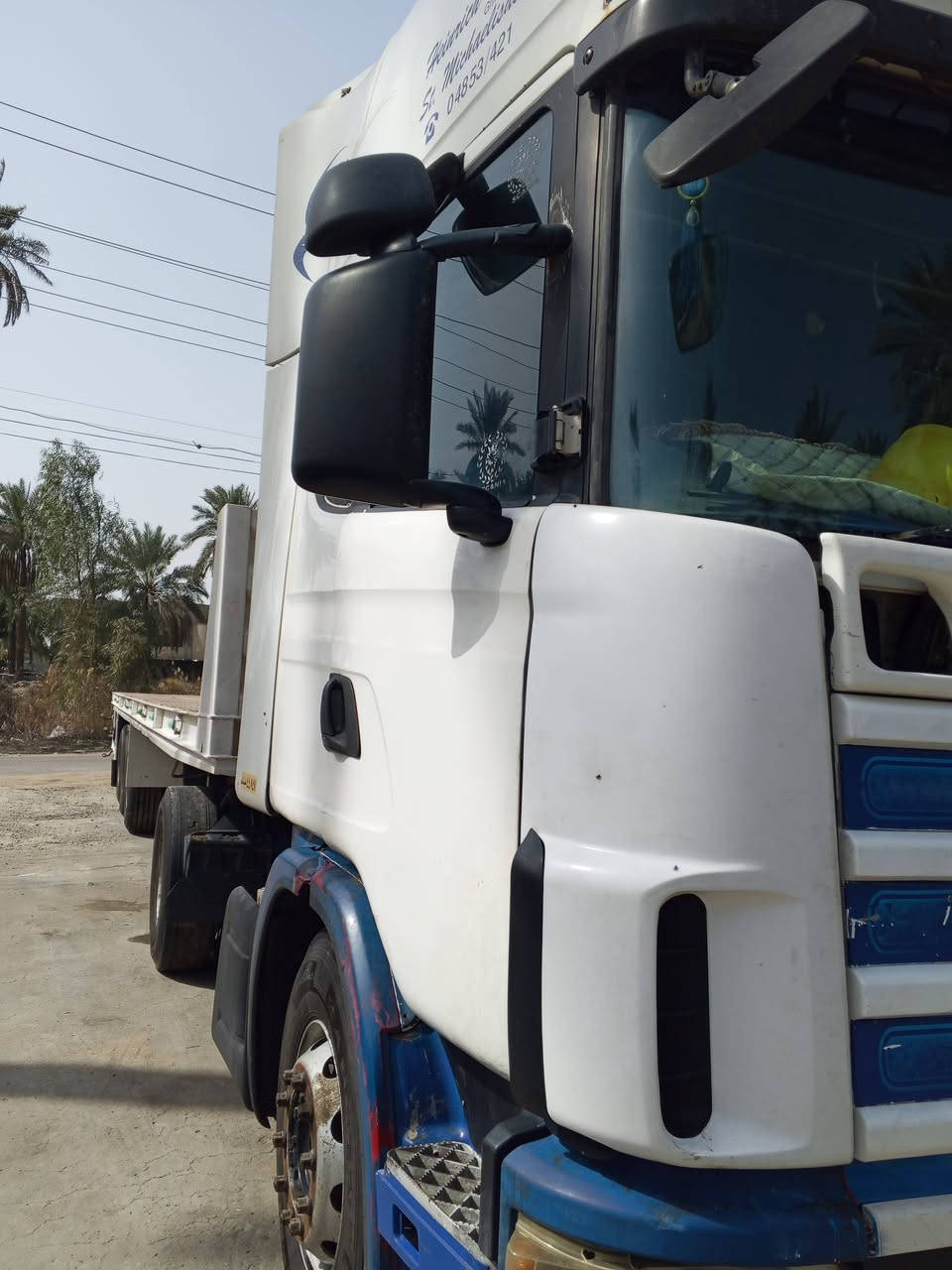 سلام عليكم سكانيا الفينيه انجكتر خطين تدفه تبريد تحويل مباشر سياره جاهزه للعمل راس وعربانه تخم تاير راس وعربانه 150$وبيها مجال حك جيه ملاحضه سياره راعيها بنجف ***********
