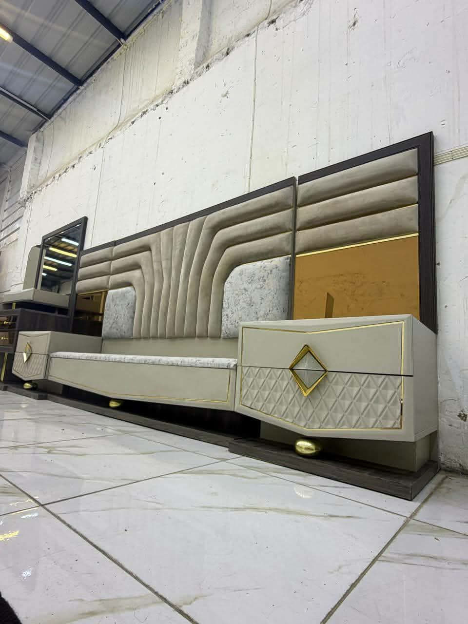 غُرفُهّ مستخدمه 
 ويا التوصيل والشد واصل
حجز والاستفسار واتساب فقط ***********
