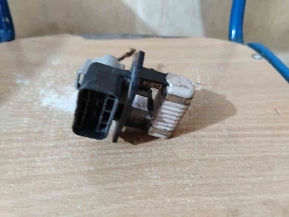 سلام عليكم من رخصت مديرالكروب غراض النترا كلمن وسعره وهذا رقمي
*********** مكاني بياع تقاطع درويش
