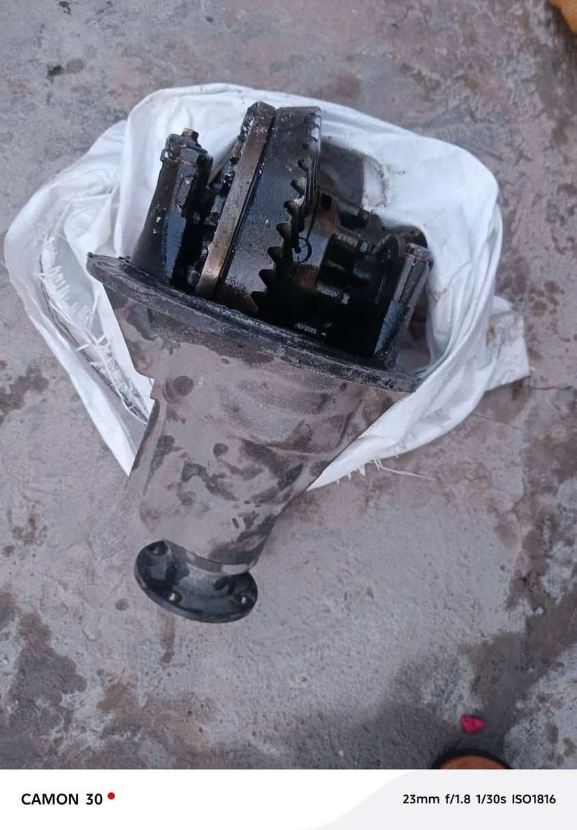 السلام عليكم غراض ستاركس حزام مفتوح نضيف كشنات مفتوح انضاف عوزهن بس غسل بنزات مع شفتات اكسل مسكر السعر قيم بل يرضي الله***********
