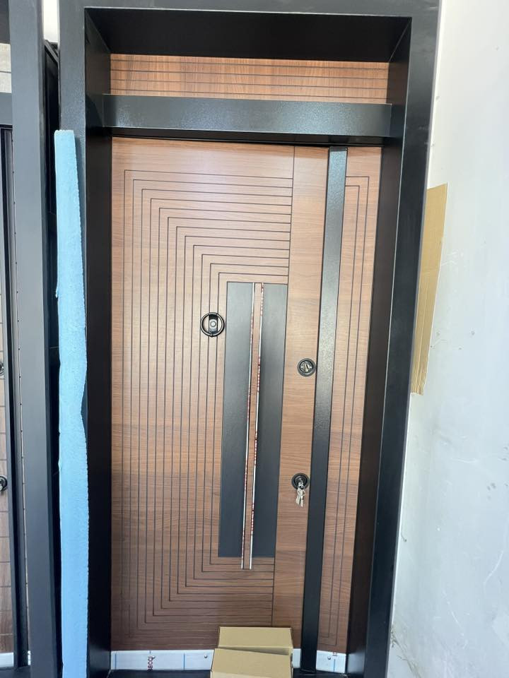 ابواب قاصة تركية 🇹🇷

📌 مواصفات الباب:

🔒 الجرجوبة 1.5 مع الصبغ 2.0

🛠 صنع تركي مع ضمان الصنع

🚪 الباب تصفيح كامل حديد

🔗 الباب مزود بقفلين

🛡 إلكيلون كالي إيطالي بضمان 5 سنوات

🌟 الوجه خشب تركي

📐 قياسات القاصة:

✔️ ارتفاع 240 (عرض 100، 110، 120)

✔️ ارتفاع 260 (عرض 100، 110، 120، 125، 130)

✔️ ارتفاع 270 (عرض 100، 110، 120، 125، 130، 150)

✔️ ارتفاع 290 (عرض 100، 110، 120، 125، 130،  150)

📍 بغداد - المدائن-قرب الشروع

📞 ***********

📞 ***********
