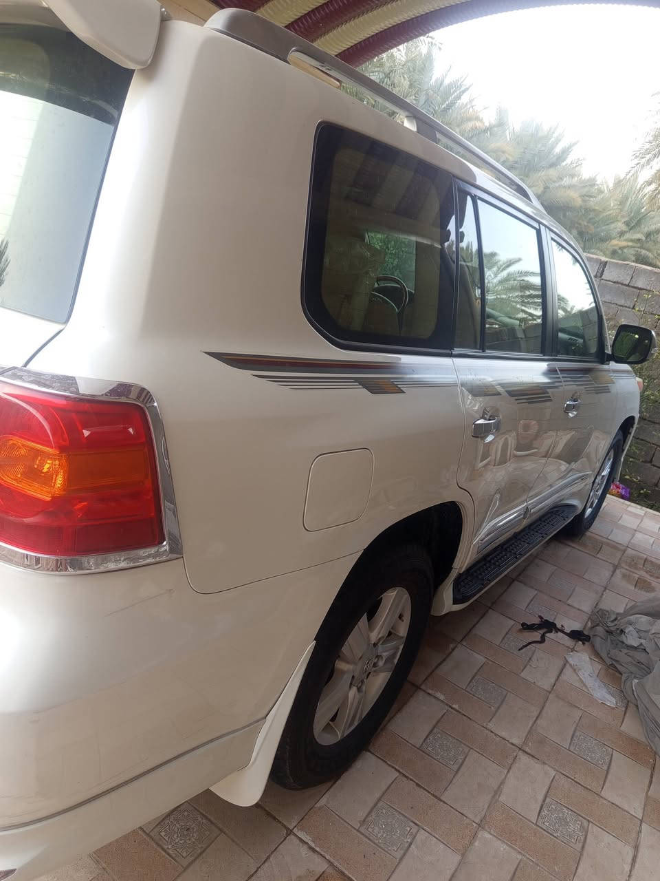 سلام عليكم لاندكروز 2014 مكفوله كفاله عامه بمعنه الكلمه سعر 4شدات وشراي يدلل ***********
