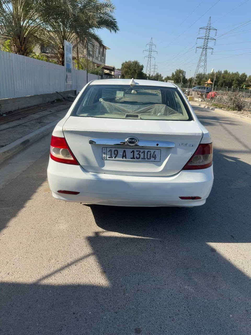 الـسلام عـليكم 

🔵 نوع السيارة:(BYD F3) 

‏🔵سنه الصنع:( 2012)

🔵الحالة:( بيها رشات صبغ ابيع حزام+ السيارة شوفت عينكم هاي الصور اليوم صورتها)

‏🔵الموقع:( بغداد الدورة ابودشير) 

‏✨ مميزات اضافية:

. اراقام انكليزي وهزه جديدة باسمي تحويل ثاني يوم السيارة مشروع وطني السنويه لحد 2029 

. صدر امامي جديد

.تخم تايرات جديد

.تبريد شغاله ثلج التبريد مالتها

. فتحه/ اشاير بالمري/ مواصفاتها المعروفه 

. مكينه مال لانسر مسيبوشي ياباني + كير AT المرغوب 

*السعر: 51 وبيها مجال للشراي + فدوة المو شراي لا يكسر بحلال العالم كلشي اكو بالسوك

* رقمي: ***********  هاذ الرقم بي واتساب
