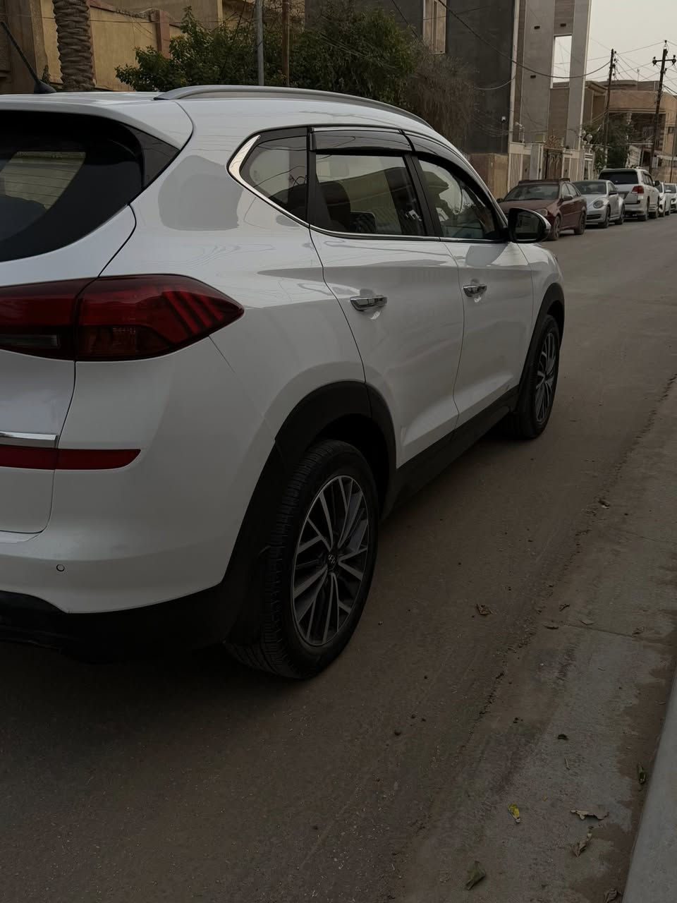 توسان  ٢٠٢٠
رقم بغداد 
ماشيه ٨٤ حقيقي
موصفات الكاصد 
خمس عدسات
كشنات اثنين كهرباء 
داخل جلد 
كامره 
شاشه 
وحساسات 
اشاير لكزز 
مكفوله عده الداعاميه الخلفيه صبغ
مكاني حله
السعر٢١٣
***********
