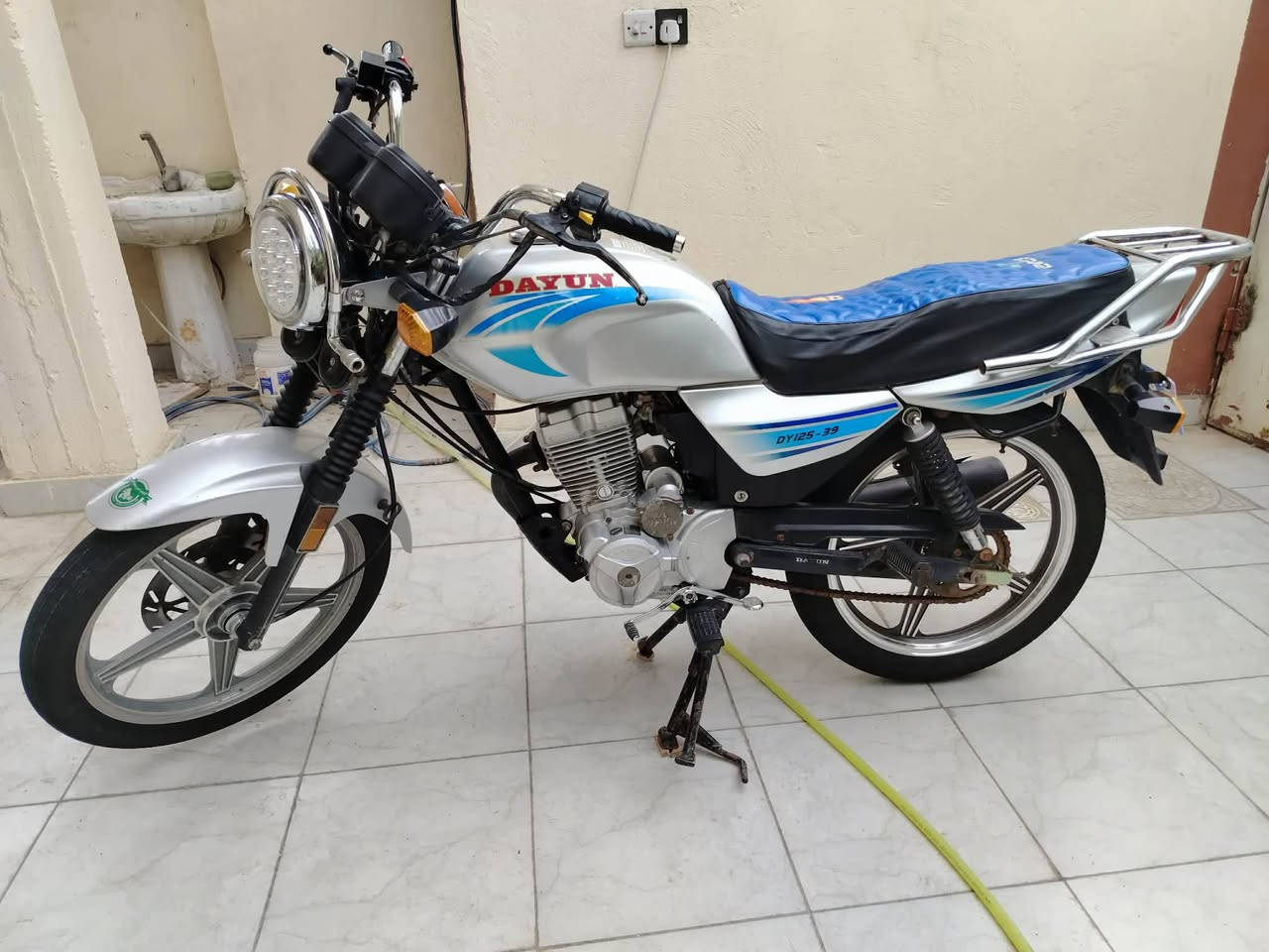 دايون عظم موديل 20 أوراق أصولي (ثامر خلخال) محرك مكفول بدون نواقص دراجة جديدة اوكاملة مكاني كربلاء
السعر خاص ***********
