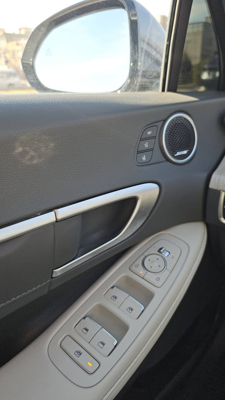 هونداي سوناتا هايبرد لمتد  2025
رادار امامي خلفي 

حساسات على كله السياره 

شاشة عدادات دجتل كبيره متصله

كامره 360 

كامره بألمري 

سايد بريك كهرباء 

كشن ميموري 

نقطه عمياء 

تحكم كشن سائق كهرباء ست وضعيات 

كشنات تدفئة تبريد 

شحن لاسلكي 

مري قلاب 

بارك بالبصمه ترجع وتتقدم عالبصمه

داتا شو تعرض بيانات عالجامه الاماميه 

ماشيه ٧ الف 

بصمات ثنين 

جنطه كهربائيه 
صور الحادث مرفقأ 
تشغيل عند بعد تقدم وترجع بألبصمه 

مبدل جاملغ نفس اللون بدون اي قطعه صبغ 

للاستفسار حيدر العبودي   ***********
