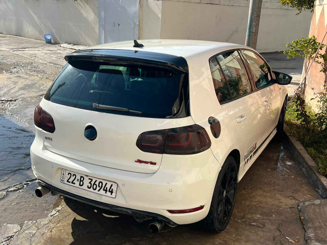 گۆڵف 2011gti
پێنج پارچە سبوغە بێ داخلی سەیارەکە خاوێنە
سەنەوی تا ۲۰۳۰ نوێیە وەکالە بەشەرت
گێڕو مەکینەو کارەبای گشت گیانی بەشەرت
گۆڕینەوە ناکەم 
عنوان تەقتەق 
ژم . ***********
*********** واتس ئاپ أربيل, العراق
