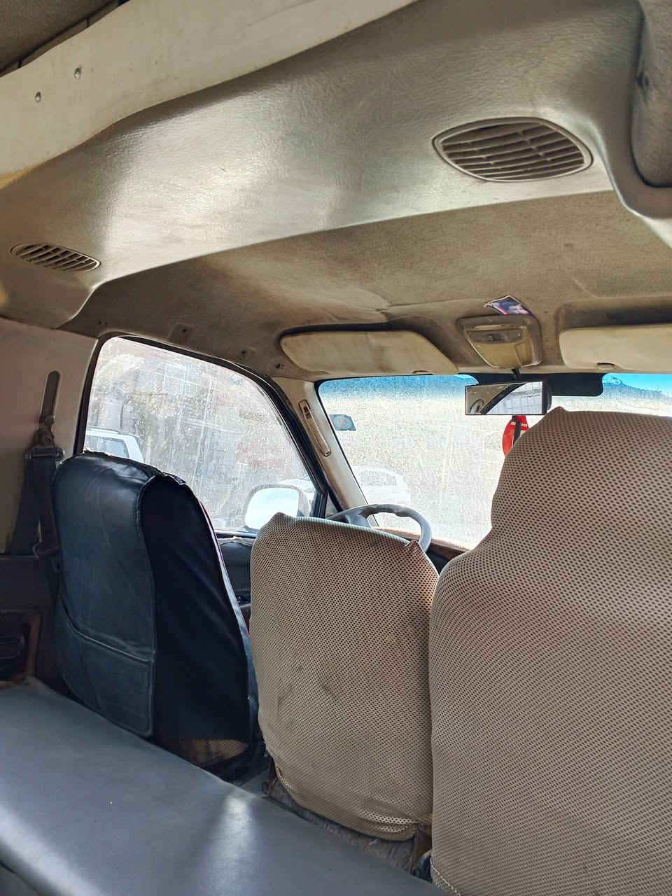 السلام عليكم بريجو موديل 96 البيع رقم نكليزي سنويه ل30 مصفره من كلشي محرك 3000 تبخير قليل بدون تنقيص كير اكسن مكفول شواصي خلفيه  خياس قليل بدون تعمير حداديه خلفيه امامي جدد حاويه السعر 50 أو بيه مجال مكان بغداد المعامل رقم ***********
