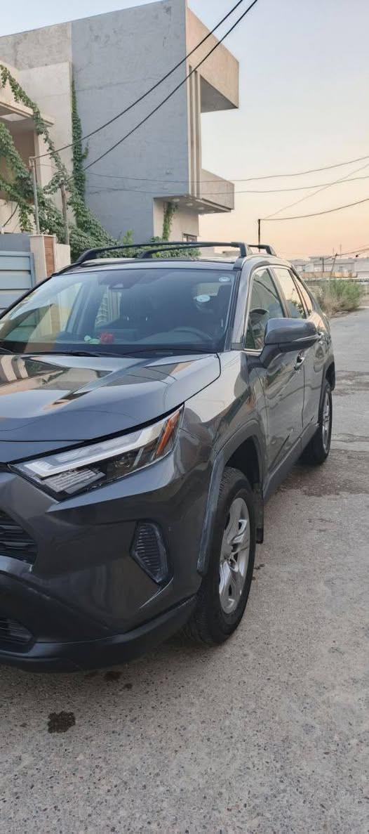 تويوتا RAV4 موديل 2023 فئة XLE
      《للعلم السيارة ما هايبرد》

​راف فور (RAV4) مال بيت ونظيفة جداً للبيع، السيارة موديل 2023 فئة XLE، اللون فيراني مميز وماشيه قليل جداً .

​المواصفات: مواصفات الـ XLE المعروفة (بصمة، شاشة، كاميرا، رادار، فتحة سقف، وغيرها من المواصفات العالية).

​الوضعية: السيارة حيل ناعمة وجاهزة من كلشي، محرك نظيف وبحالة ممتازة   كير بحالة ممتازة وتبريد بشرط الفحص.

​الضرر: بيها حادث من الخلف (تعديل وتصليح درجة أولى وعلى الفحص)
للتواصل على الرقم وهم بيه واتساب
***********
هم اكو فقرة كلش مميزة وحلوة بسيارة RAV4  يلي مهتم يتواصل واتساب موصل, نينوى
