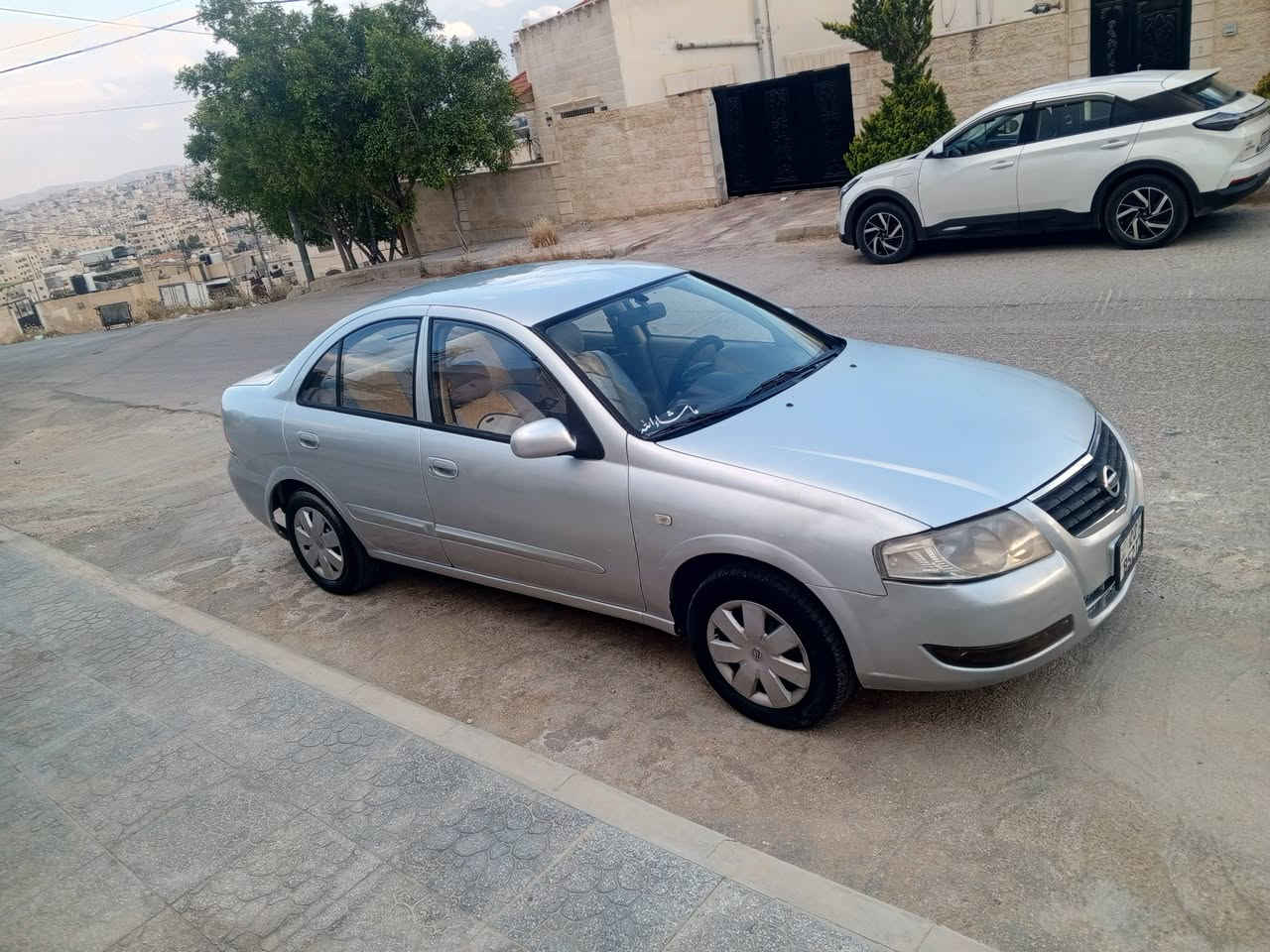 بسم الله الرحمن الرحيم 
للبيع بسعر مغري جدا جدا 4300 دينار 
نيسان صني موديل 2011 بحالة الوكالة جير اوتوماتيك 
مالك ثاني من الحرة 
خصوصي اصلي 
غرفة وكالة مشية وكالة 
ماتور 16 اقتصادية جدا
فحص مرفق مع الصور 
العنوان الزرقاء 
للجادين فقط الاتصال ع 0786117574


**إذا كنت صاحب هذا الإعلان وتريد حذفه لأي سبب، رجاءا أرسل رسالة إلى الدعم الفني**