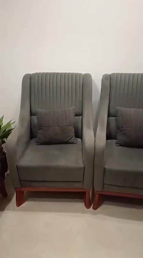 تخم قنفات للبيع سعره 550 الف مستعمل فتره قليله 
ميز طعام 5 كراسي سعره 125 الف 
مكاني حي الحسين / قرب مجمع الروان 
***********
